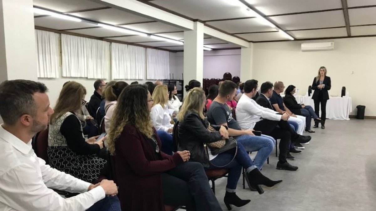 Reunião de trabalho voltada ao planejamento